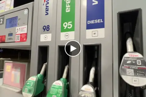 Dystrybutory paliwa: Diesel B7, benzyna 95 (E10) i 98 (E5). Tankowanie diesla B0 jest możliwe.