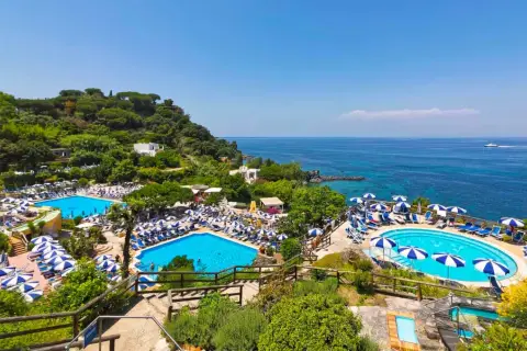 Piscine e mare a Ischia: scopri le offerte per le terme Castiglione Ischia prezzi.