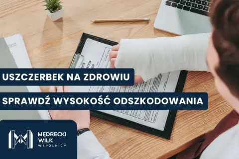 Złamana ręka na formularzu. Dowiedz się, ile czasu na zgłoszenie szkody zdrowotnej masz, by sprawdzić wysokość odszkodowania.