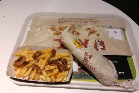 Jak znaleźć najbliższe KFC i uniknąć głodu w drodze