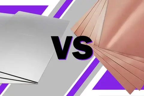 Stos blachy aluminiowej obok stosu blachy miedzianej, z napisem "VS" pośrodku.