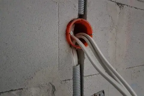 Jak wybrać idealny kabel do instalacji elektrycznej? Poradnik