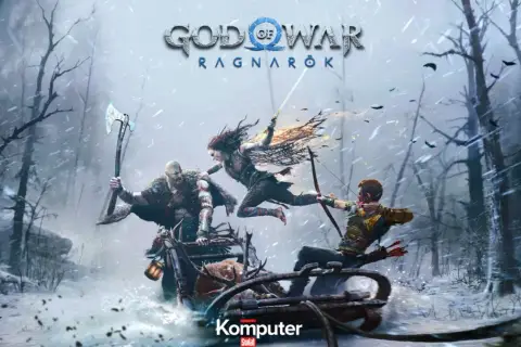 Kratos i Atreus w akcji w śnieżnym lesie, zapowiedź gry God of War Ragnarok na PS Plus.