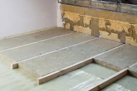 Jak tanio ocieplić strop i zaoszczędzić na materiałach izolacyjnych