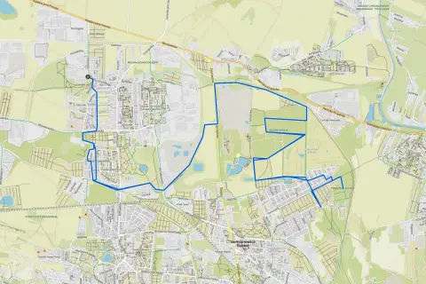 Mapa z zaznaczoną trasą rowerową w Siemianowicach Śląskich, prowadzącą przez parki i tereny zielone.