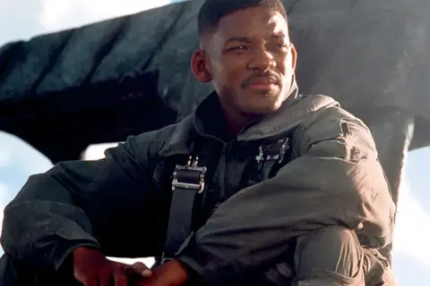 Will Smith w kombinezonie pilota, gotowy do walki o **dzień niepodległości 3**.