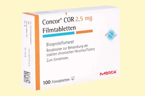 Opakowanie leku Concor COR 2,5 mg, zawierające 100 tabletek powlekanych, stosowanych w leczeniu niewydolności serca.