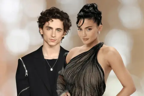 Kylie Jenner i Timothée Chalamet na wydarzeniu. Kylie w czarnej, transparentnej sukni, Timothée w eleganckim czarnym garniturze.