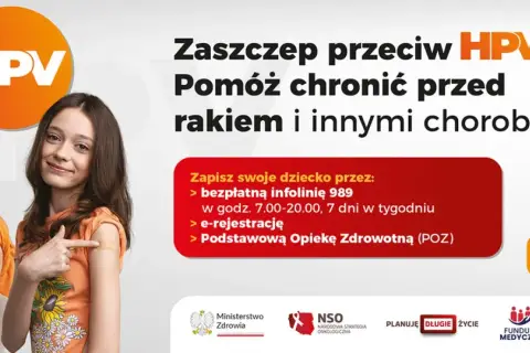 Dwoje uśmiechniętych dzieci z plastrem po szczepieniu. Kampania informacyjna o szczepionce na HPV.