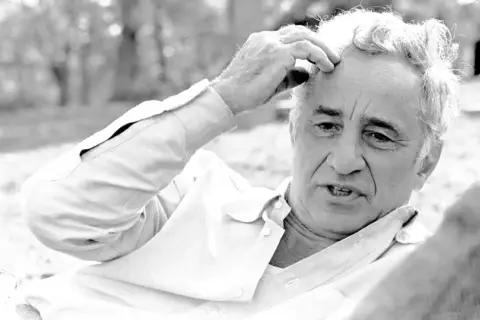Elia Kazan – kontrowersyjny reżyser, który zmienił oblicze kina