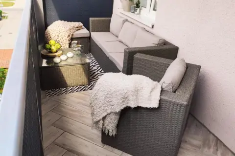 Jak zrobić balkon w bloku – praktyczne pomysły na piękną przestrzeń