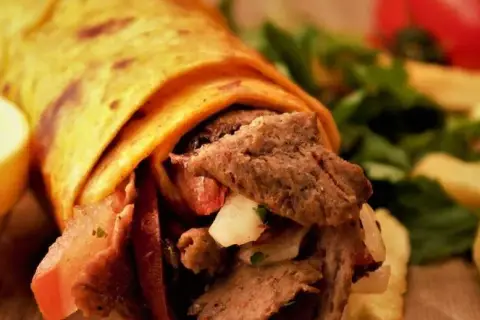 Ranking kebabów: Odkryj najlepsze miejsca w Polsce na pyszne kebaby