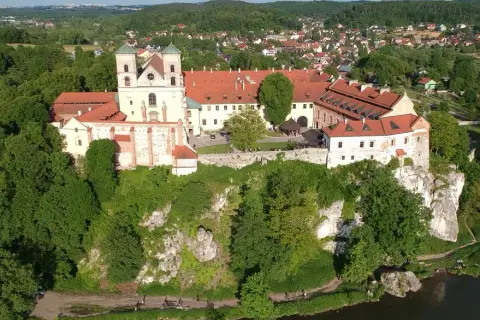 Tyniec: Czy to najpiękniejszy kościół w okolicach Krakowa?