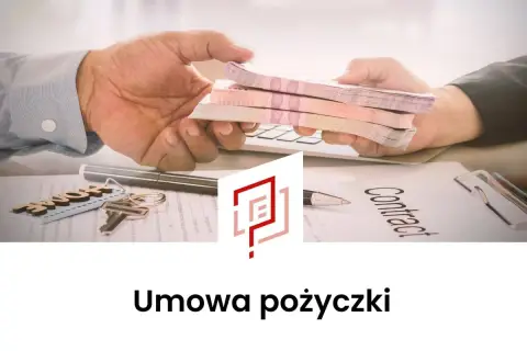 Przekazanie gotówki na podstawie umowy pożyczki w rodzinie. Klucze i dokumenty leżą obok.