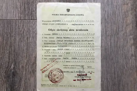 Skrócony odpis aktu urodzenia Marii Heleny Rohde z 1913 r. z USC Wejherowo. Nie podano, ile kosztuje skrócony odpis aktu urodzenia.
