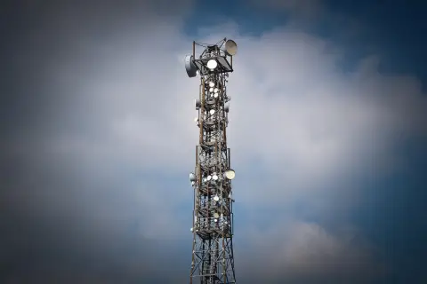 Jaki czynsz za maszt telefonii komórkowej? Sprawdź, ile możesz zarobić