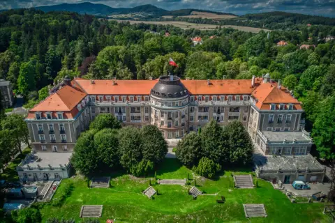 Młynarz Szczawno-Zdrój: Czy to sanatorium dla Ciebie? Sprawdź!