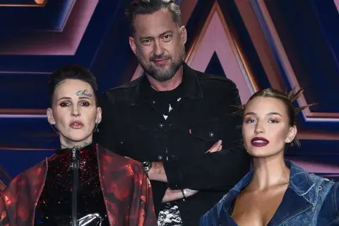 Kto prowadzi Mam Talent? Na scenie Agnieszka Chylińska, Marcin Prokop i Julia Wieniawa.