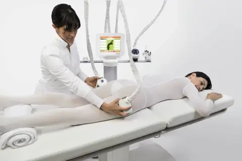 Icoone czy Endermologia? Kluczowe różnice, które pomogą Ci wybrać