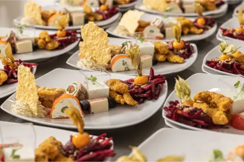 Ile kosztuje catering na wigilię? Przegląd cen i ofert na 2023