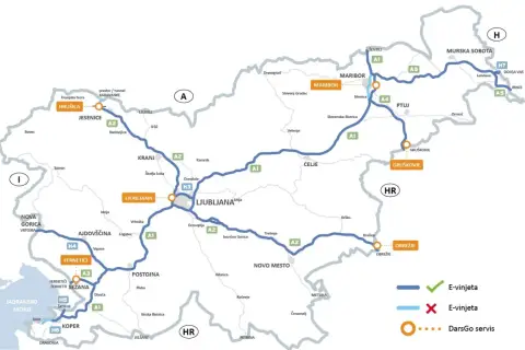 Mapa Słowenii z zaznaczonymi autostradami i punktami obsługi. Winiety Słowenia - sprawdź, gdzie kupić.