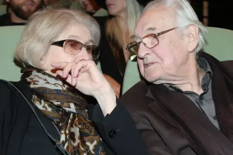 Andrzej Wajda i jego żony, Krystyna Zachwatowicz i Beata Tyszkiewicz, wspominają wspólne chwile.