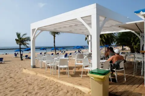 La Isla Beach Club Playa de Las Teresitas: Experiencia única y deliciosa