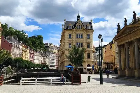 Gdzie zjeść w Karlowych Warach? Najlepsze restauracje i opinie