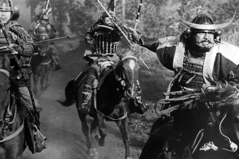 Akira Kurosawa jako reżyser filmu Tron we krwi – jego wizja i styl