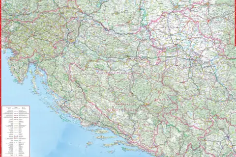 Mapa drogowa Chorwacji z zaznaczonym wybrzeżem Adriatyku, wyspami i miastami. Pokazuje, gdzie leży Chorwacja, jej granice i ukształtowanie terenu.