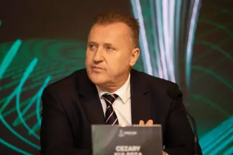 Szokujące zarobki prezesa PZPN. Ile naprawdę zarabia szef polskiej piłki?