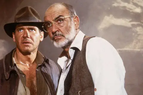 Indiana Jones i jego ojciec, Henry Jones Sr., w filmie "Indiana Jones i ostatnia krucjata".