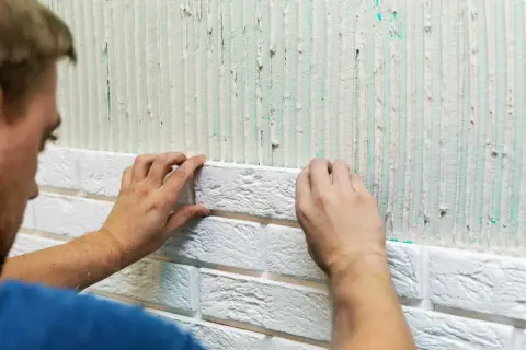 Płytki gipsowe: Montaż krok po kroku poradnik DIY