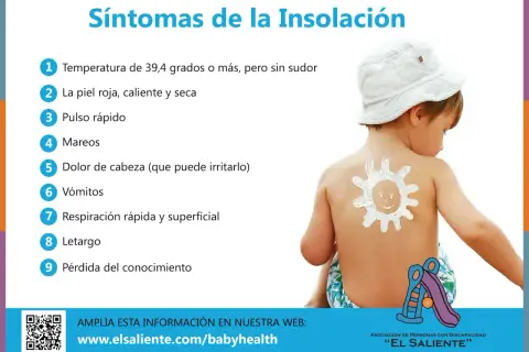 Niño con protector solar en forma de sol en la espalda, mostrando síntomas de insolación en niños: fiebre, piel roja, pulso rápido, mareos, vómitos, letargo.