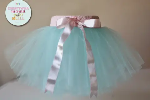 Uszyj spódnicę tiulową krok po kroku: prosty poradnik DIY!