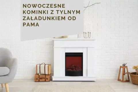 Nowoczesne kominki z tylnym załadunkiem od PAMA. Biały, elegancki kominek z atrapą płomieni, obok szara kanapa i stylowe walizki.