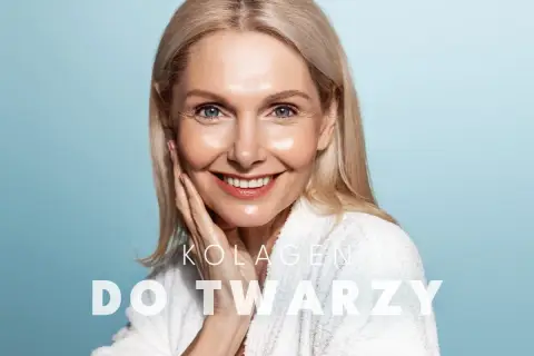 Uśmiechnięta kobieta w szlafroku, z dłonią na policzku. Tekst: "Kolagen do twarzy".