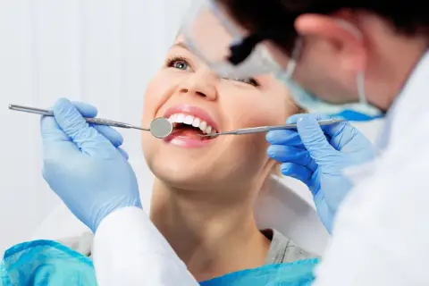 Czym zajmuje się dentysta? Więcej niż plomby! Pełen zakres usług.