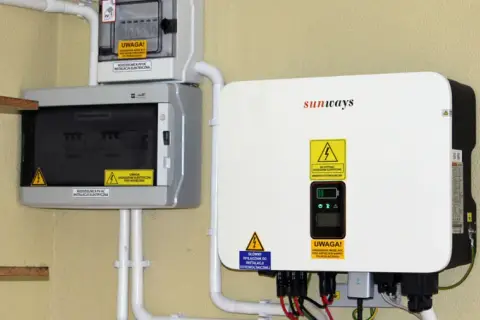 Ile prądu zużywa falownik? Poznaj ukryte koszty energii słonecznej