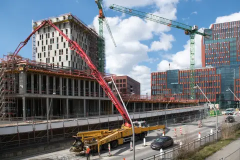 Środki ostrożności przy obsłudze pompy do betonu