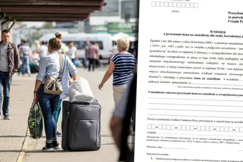 Osoby z bagażami czekają na dworcu, wnioskując o bon na zasiedlenie.