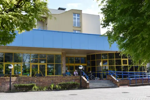 Złota Ostoja Palmiry: pielęgniarski dom opieki i pełna oferta