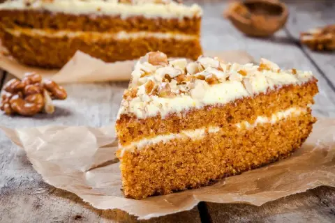 Ciasto marchewkowe bez orzechów? Ten przepis zawsze się udaje!