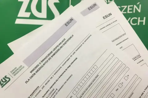 Wniosek o świadczenie uzupełniające dla osób niezdolnych do samodzielnej egzystencji. Punktacja świadczenia wspierającego jest kluczowa.