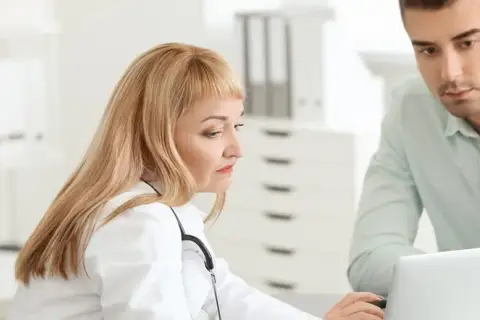 Jak wypisać receptę na leki psychotropowe i uniknąć błędów?