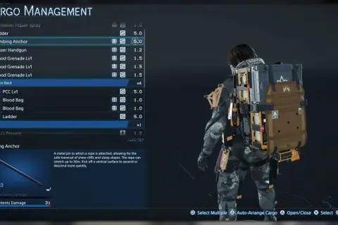 Interfejs gry Death Stranding PC pokazuje zarządzanie ekwipunkiem, gdzie gracz przygotowuje się do trudnej podróży, wybierając sprzęt.