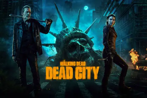 Dwóch bohaterów, Negan i Maggie, stoi na tle zniszczonej Statuy Wolności w mrocznym, postapokaliptycznym mieście. Tytuł "The Walking Dead: Dead City" widnieje na pierwszym planie.