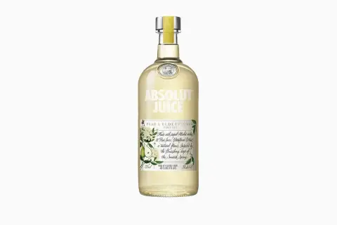 Butelka Absolut Juice Pear & Elderflower 0.7l. Idealna na letnie drinki.