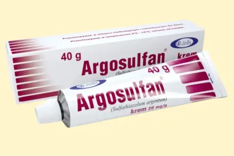 Argosulfan krem na co? Tubka i opakowanie leku Argosulfan z sulfatiazolem srebra, stosowanego na rany i oparzenia.
