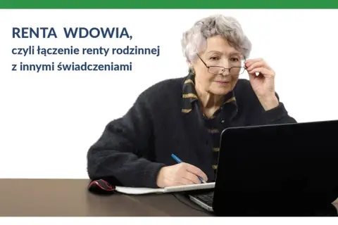 Starsza pani z okularami uczy się, kiedy można pobierać rentę wdowią, łącząc ją z innymi świadczeniami.